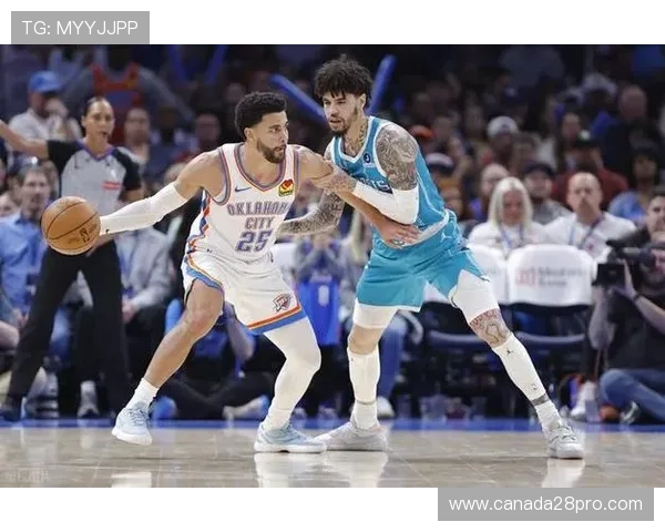 黄蜂客场135-117爆冷击败湖人，拉梅洛·鲍尔30分11助攻